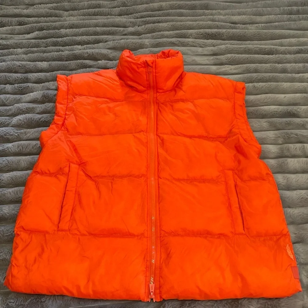 NWOT free people PrimaLoft Puffer Vest Orange Quilted Insulated Outerwear Medium - Picture 3 of 10